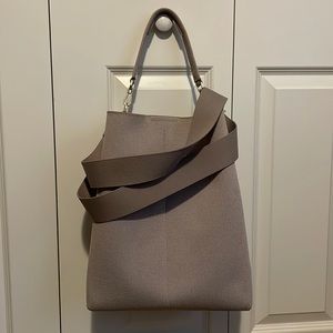 Rothy’s bucket bag